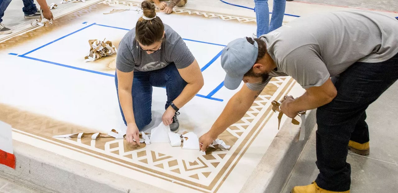 team-stenciling