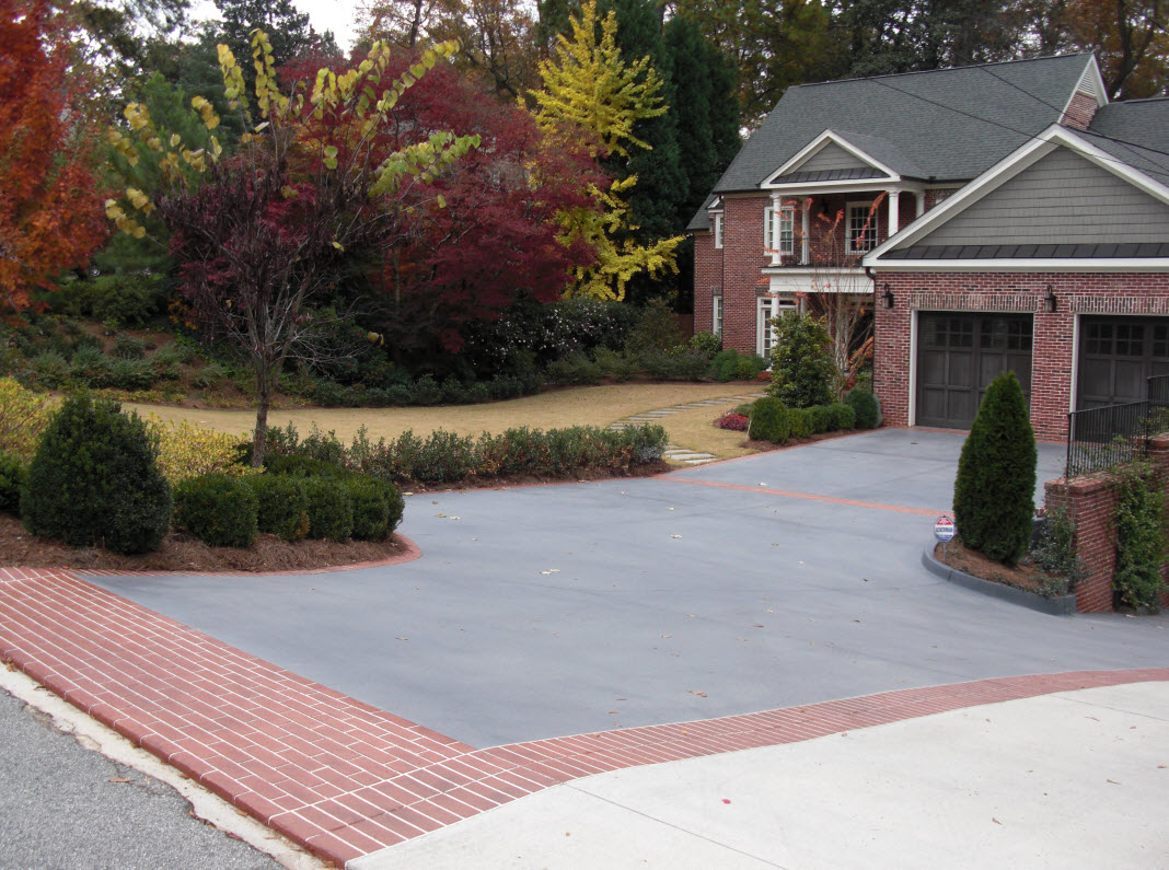 Decorative Driveway with Broom Finish