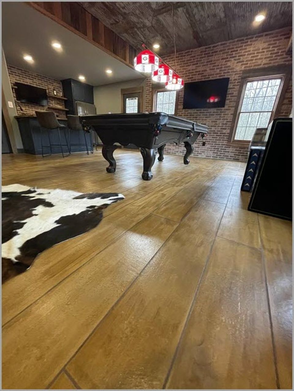 faux-wood-floors-stained-pool-table