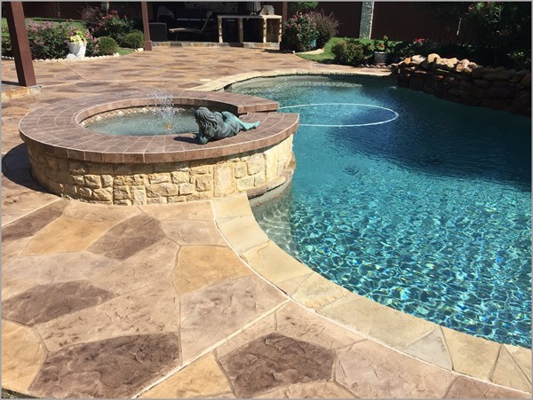 Swimming pool at low-cost that also serves as an entertaining area