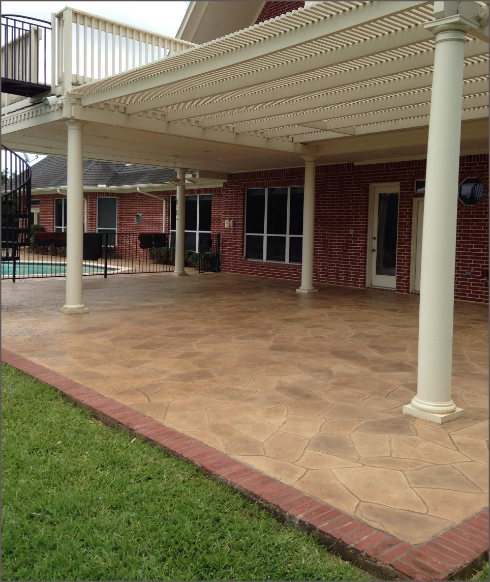 Custom colored concrete with pillars