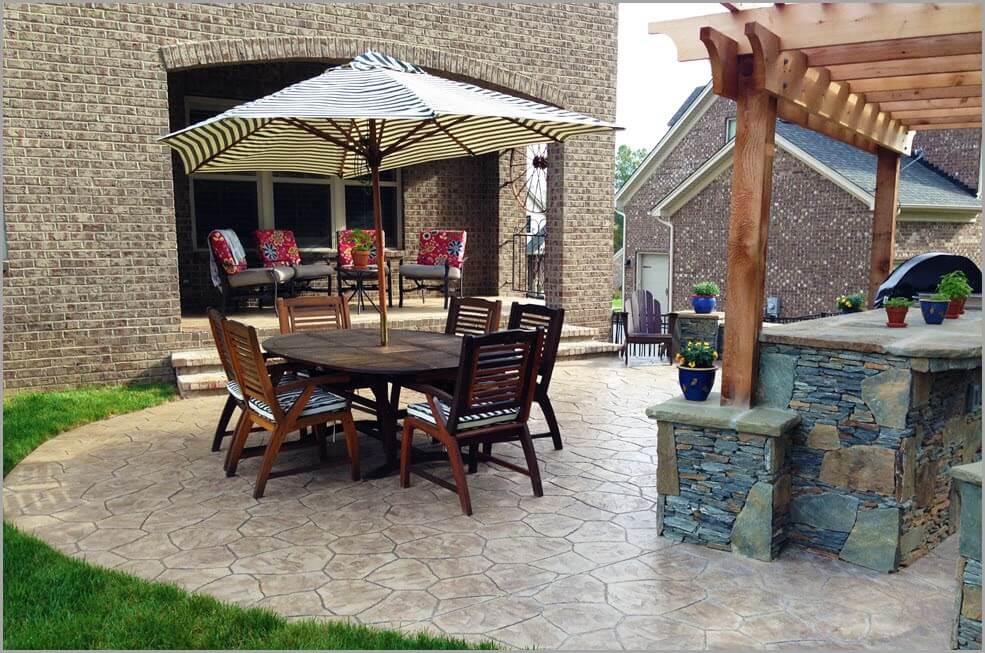 decorative-concrete-stone-pattern-patio