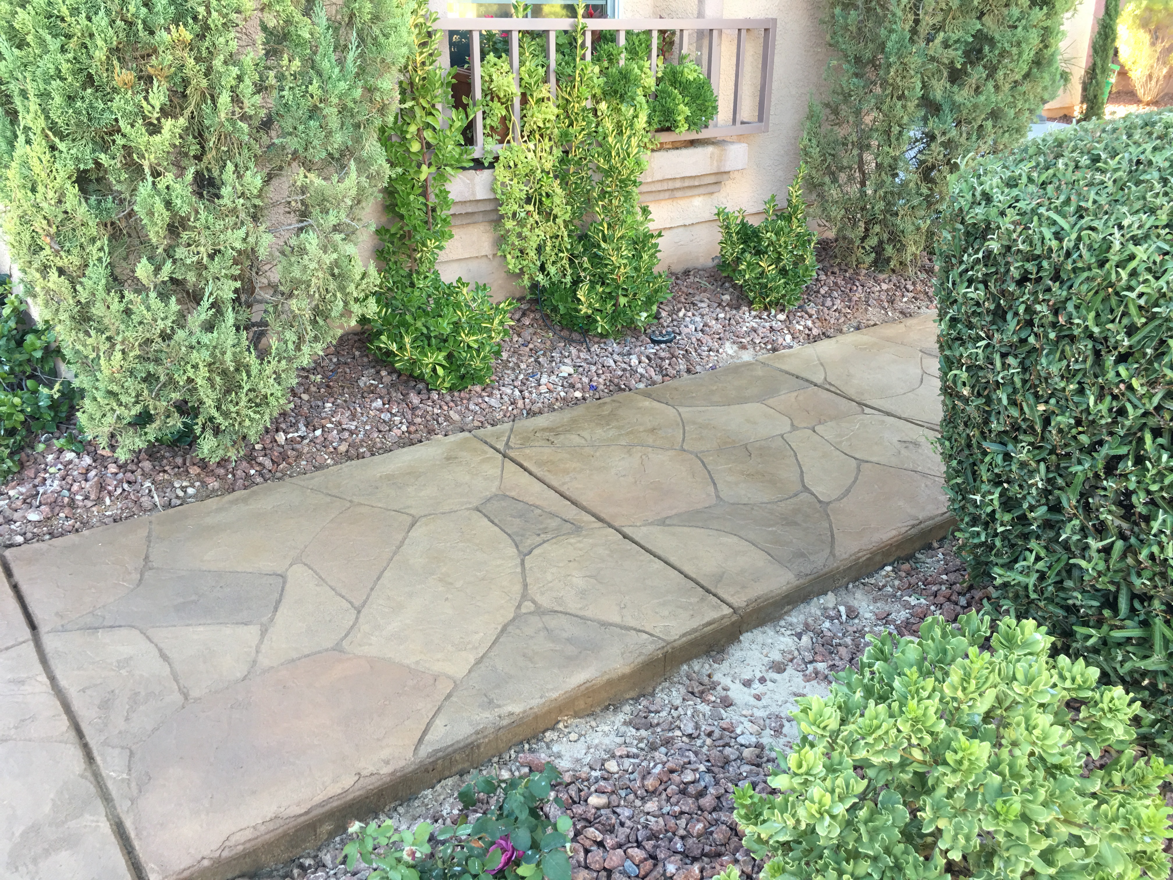 MasterPro%20Stamp%20Flagstone%20Stamped%20Concrete%20Walkway-1.jpeg