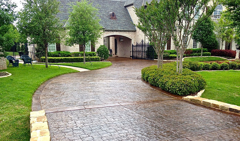 Natural Stone Looking Concrete Driveway
