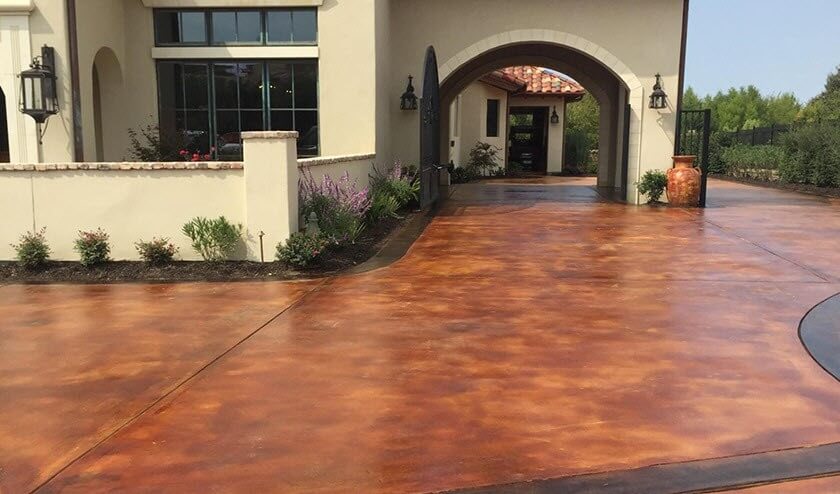 stained-concrete-driveway