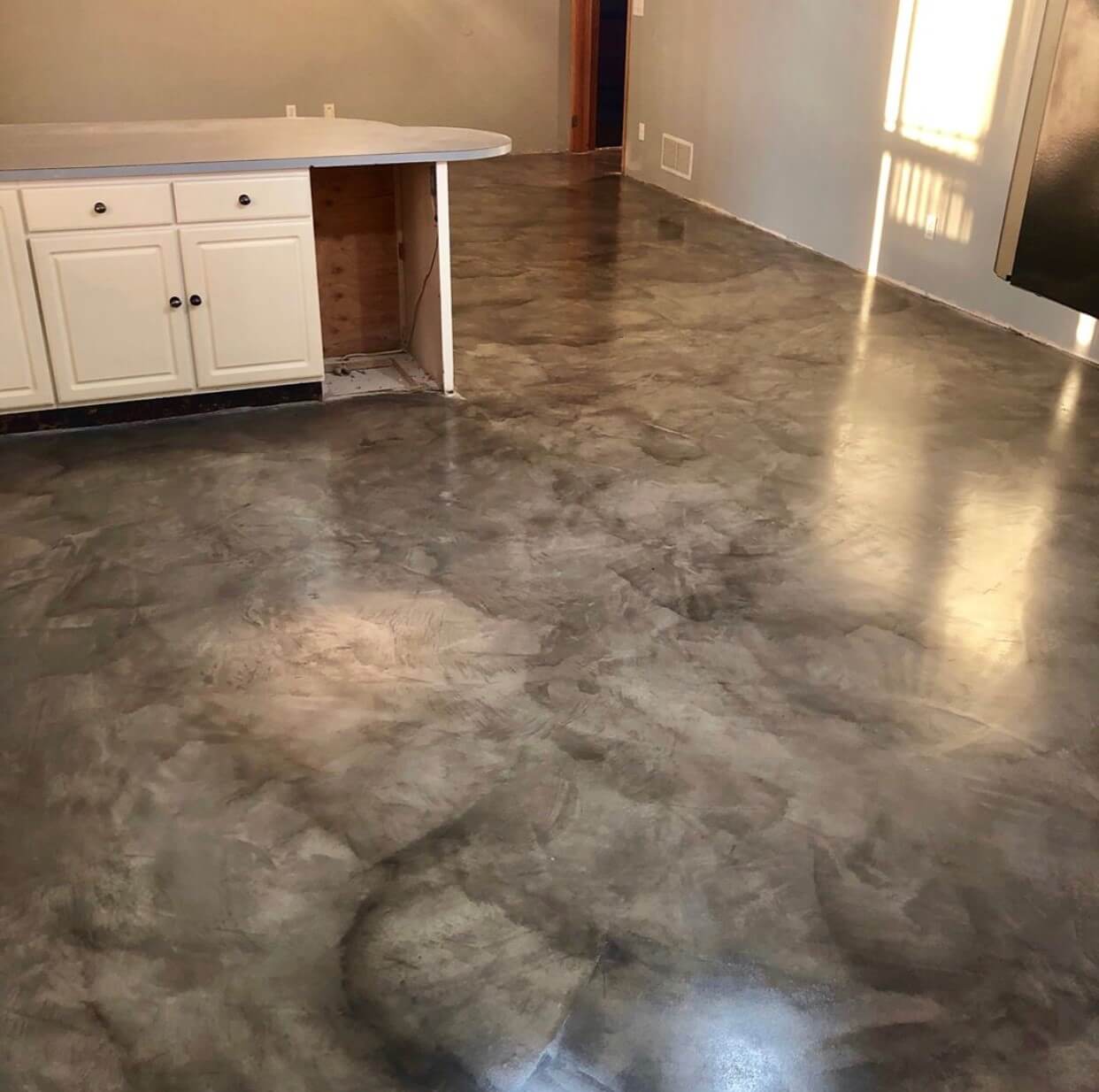 stained-concrete-floor