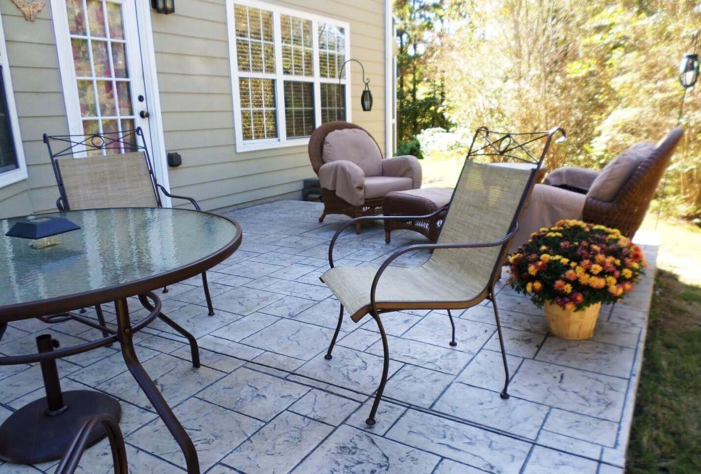 stamped-custom-stained-patio