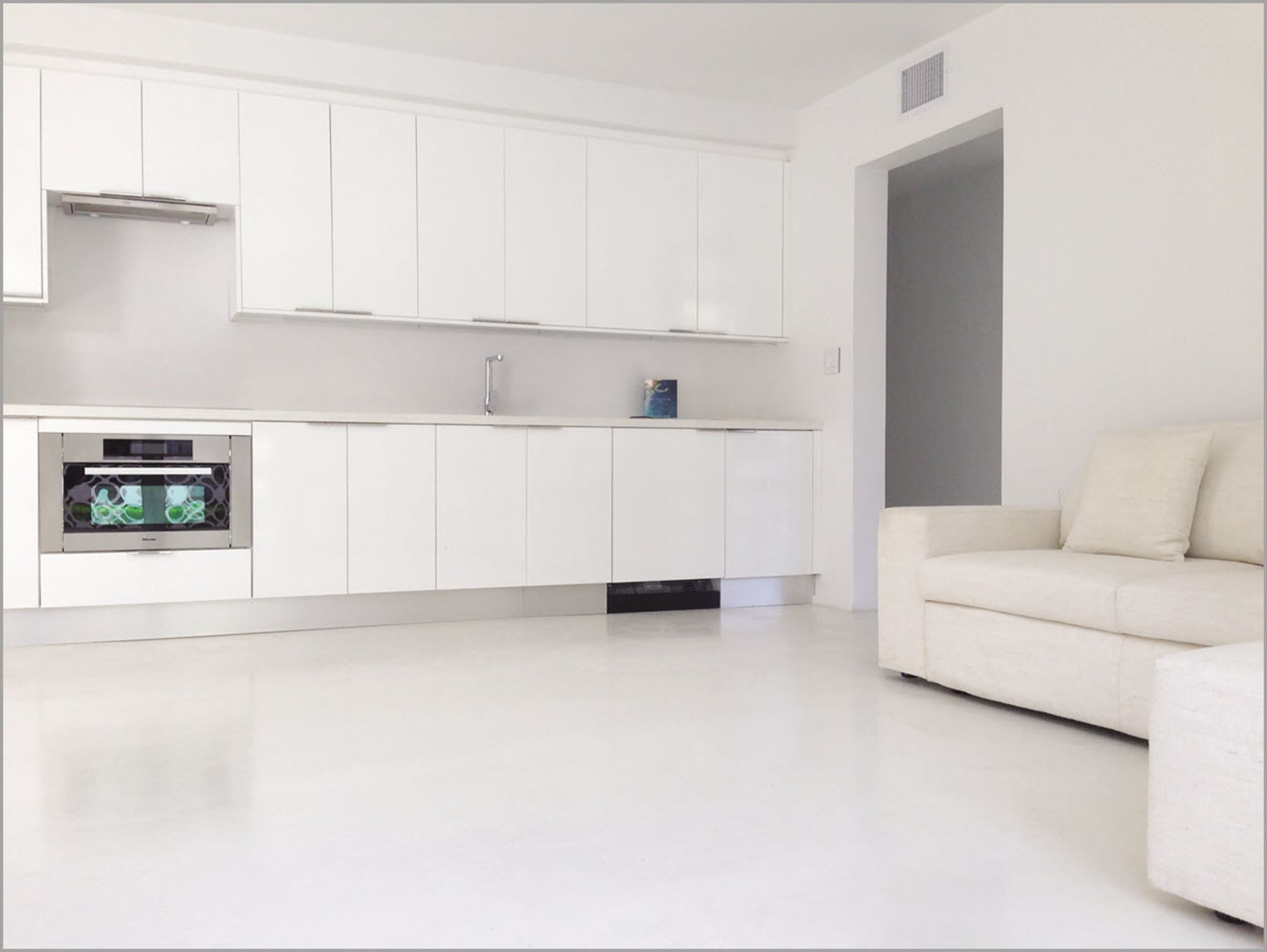 white-concrete-kitchen