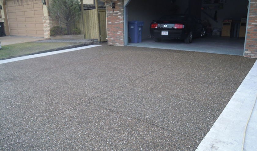 MasterPro-Finish-StoneKoat-River-Rock-Resurfaced-Concrete-Driveway-2