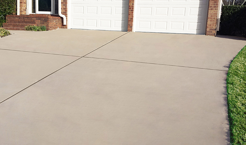 Resurfaced_Broom-Finish-Overlay_Driveway_Suede